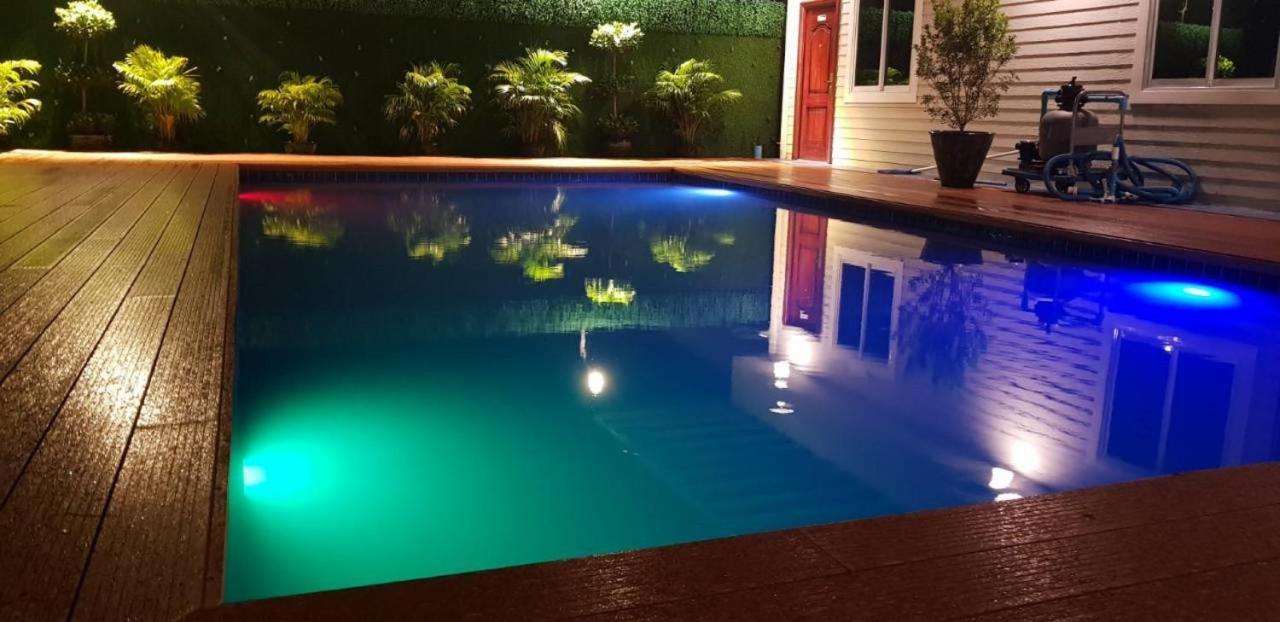 Supreme Hotel Yangon Bagian luar foto